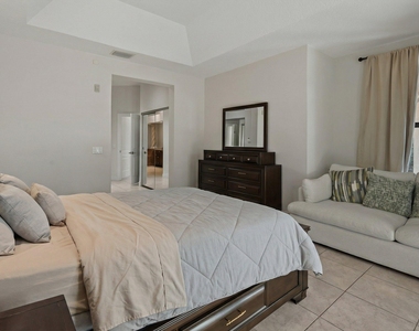 2055 Regents Boulevard - Photo Thumbnail 16