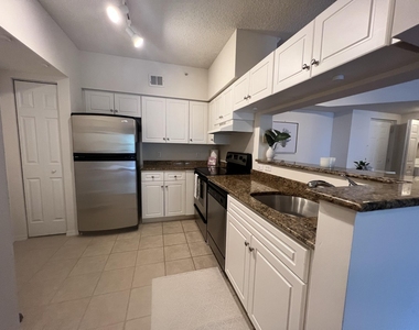 1306 Tuscany Way - Photo Thumbnail 6