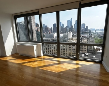 Upper West Side - Photo Thumbnail 8