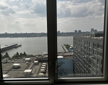 Upper West Side - Photo Thumbnail 1