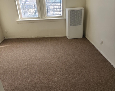 205-11 Hollis Avenue - Photo Thumbnail 7