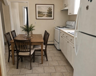 118 Oak Avenue - Photo Thumbnail 3