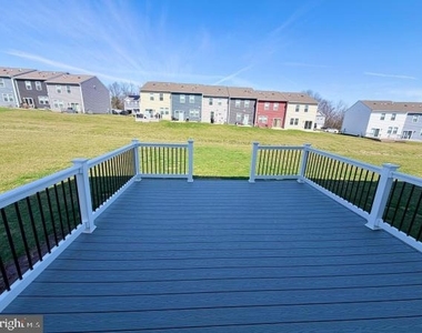 255 Maple Run Drive - Photo Thumbnail 7