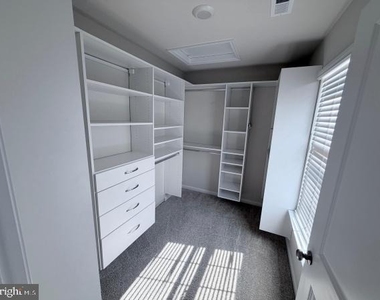 255 Maple Run Drive - Photo Thumbnail 5