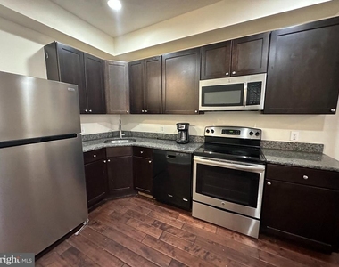 1712 N Gratz Street - Photo Thumbnail 2