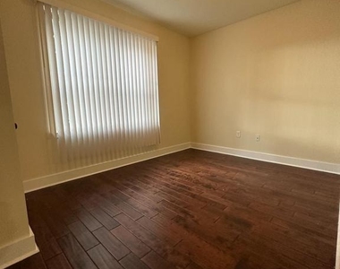1712 N Gratz Street - Photo Thumbnail 6