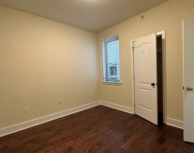 1712 N Gratz Street - Photo Thumbnail 5