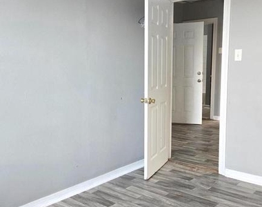 5310 Market Street - Photo Thumbnail 8