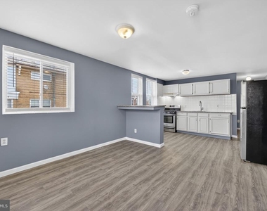 5820 Woodcrest Avenue - Photo Thumbnail 6