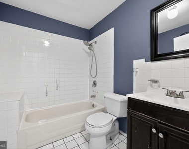 5820 Woodcrest Avenue - Photo Thumbnail 8
