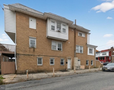 5820 Woodcrest Avenue - Photo Thumbnail 11