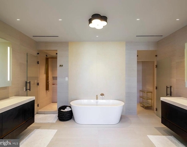 1401 Spruce Street - Photo Thumbnail 4