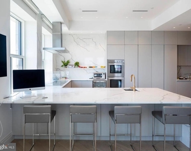 1401 Spruce Street - Photo Thumbnail 1