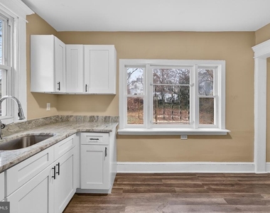 541 Engard Avenue - Photo Thumbnail 7
