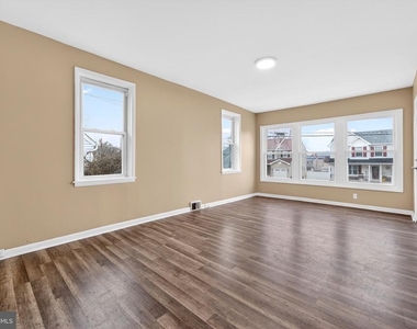 541 Engard Avenue - Photo Thumbnail 2