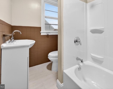 541 Engard Avenue - Photo Thumbnail 8