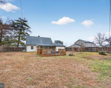 6 Sherwood Lane - Photo Thumbnail 14