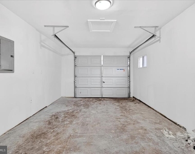6 Sherwood Lane - Photo Thumbnail 13