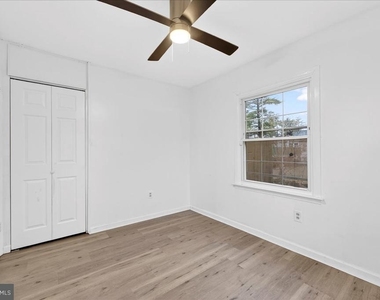 6 Sherwood Lane - Photo Thumbnail 7