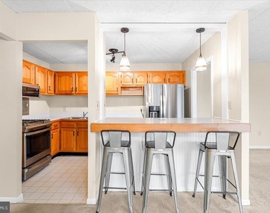 1745 Edgewood Hill Circle - Photo Thumbnail 7