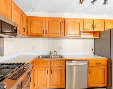 1745 Edgewood Hill Circle - Photo Thumbnail 11