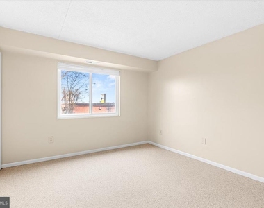 1745 Edgewood Hill Circle - Photo Thumbnail 16