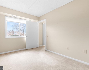 1745 Edgewood Hill Circle - Photo Thumbnail 17