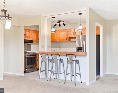 1745 Edgewood Hill Circle - Photo Thumbnail 8