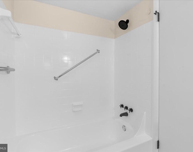 15712 Dorset Road - Photo Thumbnail 17
