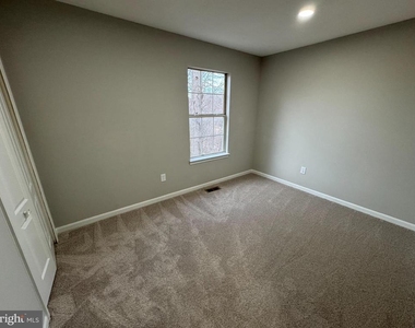 4641 Deepwood Court - Photo Thumbnail 12