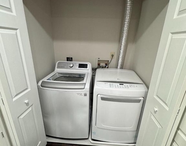 4641 Deepwood Court - Photo Thumbnail 14