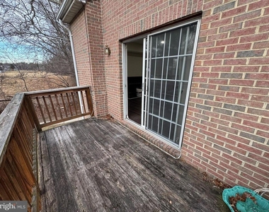 4641 Deepwood Court - Photo Thumbnail 7