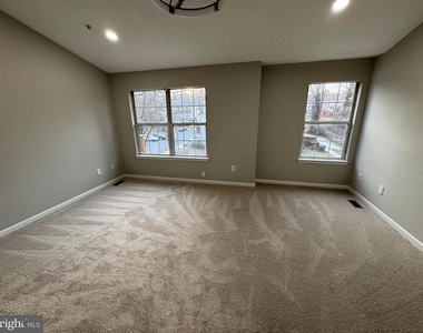 4641 Deepwood Court - Photo Thumbnail 9