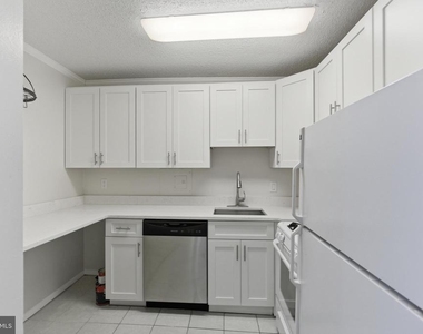 5225 Pooks Hill Road - Photo Thumbnail 7