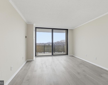 5225 Pooks Hill Road - Photo Thumbnail 4