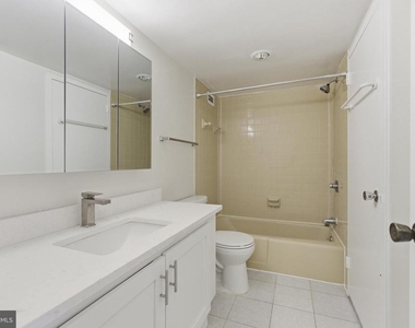 5225 Pooks Hill Road - Photo Thumbnail 9