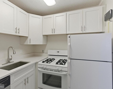 5225 Pooks Hill Road - Photo Thumbnail 6