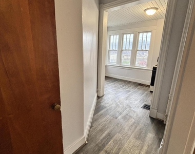 1404 W Michigan Avenue - Photo Thumbnail 5