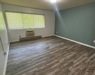 756 W Kilgore Road - Photo Thumbnail 1