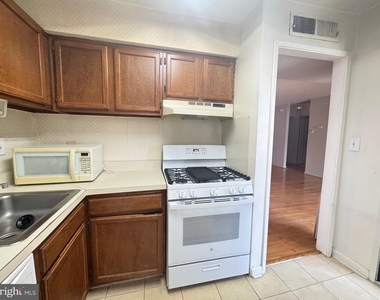 5482 Cedar Lane - Photo Thumbnail 7