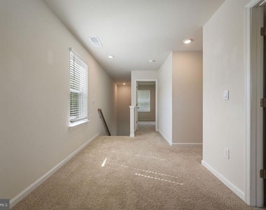 633 Currant Circle - Photo Thumbnail 24