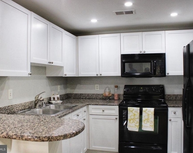 777 7th Street Nw - Photo Thumbnail 8