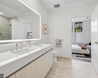 2601 Calvert St Nw - Photo Thumbnail 17