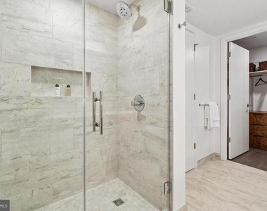 2601 Calvert St Nw - Photo Thumbnail 15