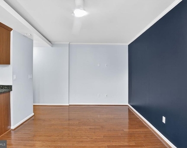 1364 Constitution Avenue Ne - Photo Thumbnail 3