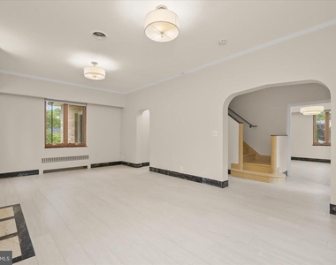 3007 Oliver Street Nw - Photo Thumbnail 21