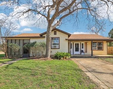620 Barbara Dr - Photo Thumbnail 1