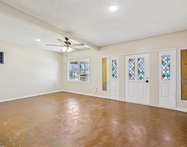 620 Barbara Dr - Photo Thumbnail 3