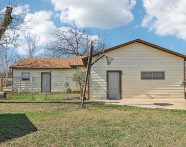 620 Barbara Dr - Photo Thumbnail 24