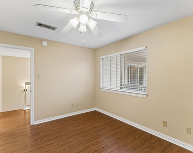 8340 Fathom Cir - Photo Thumbnail 15